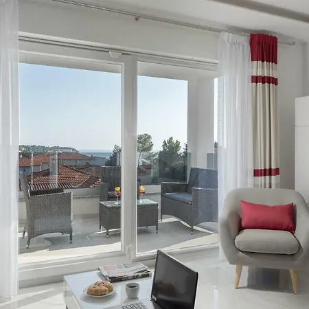 Viras Luxury Apartment
