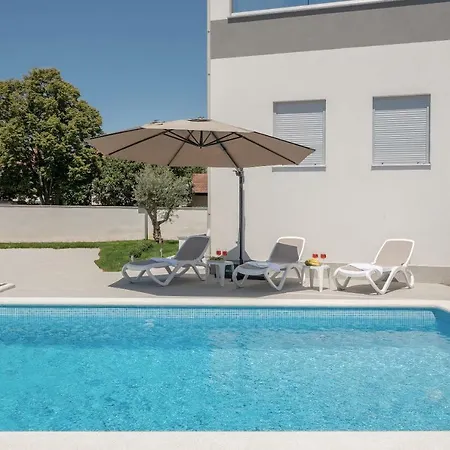 Viras Luxury Pula
