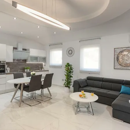 Viras Luxury * Pula