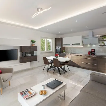 Apartman Viras Luxury *